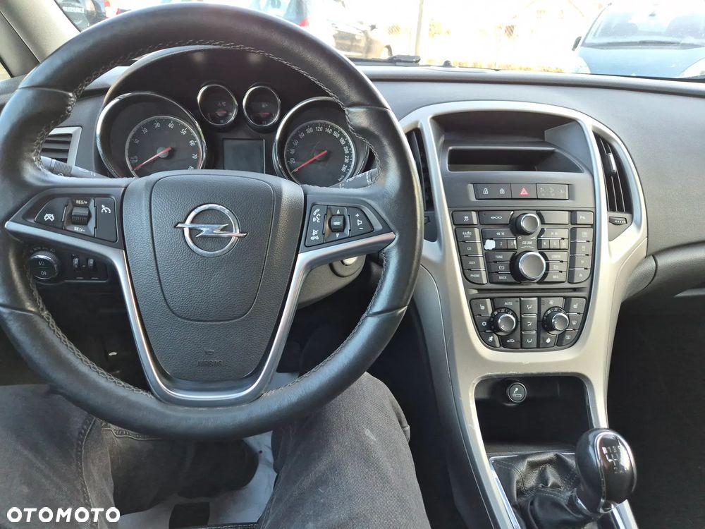 Opel Astra 1.4 Turbo - 9