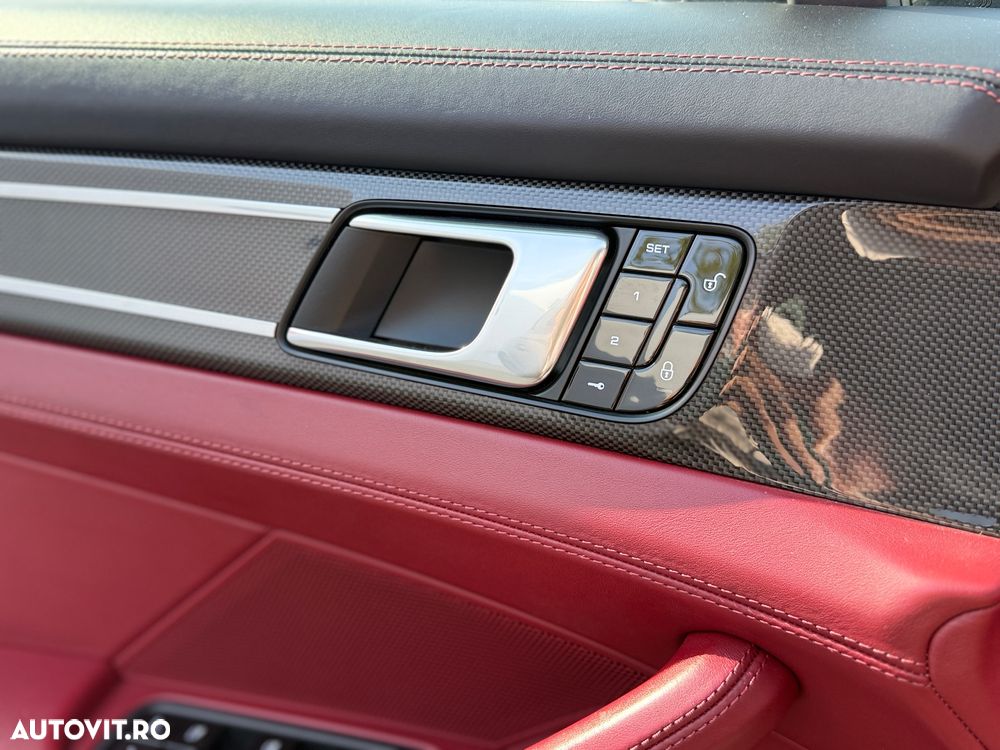 Porsche Panamera - 17