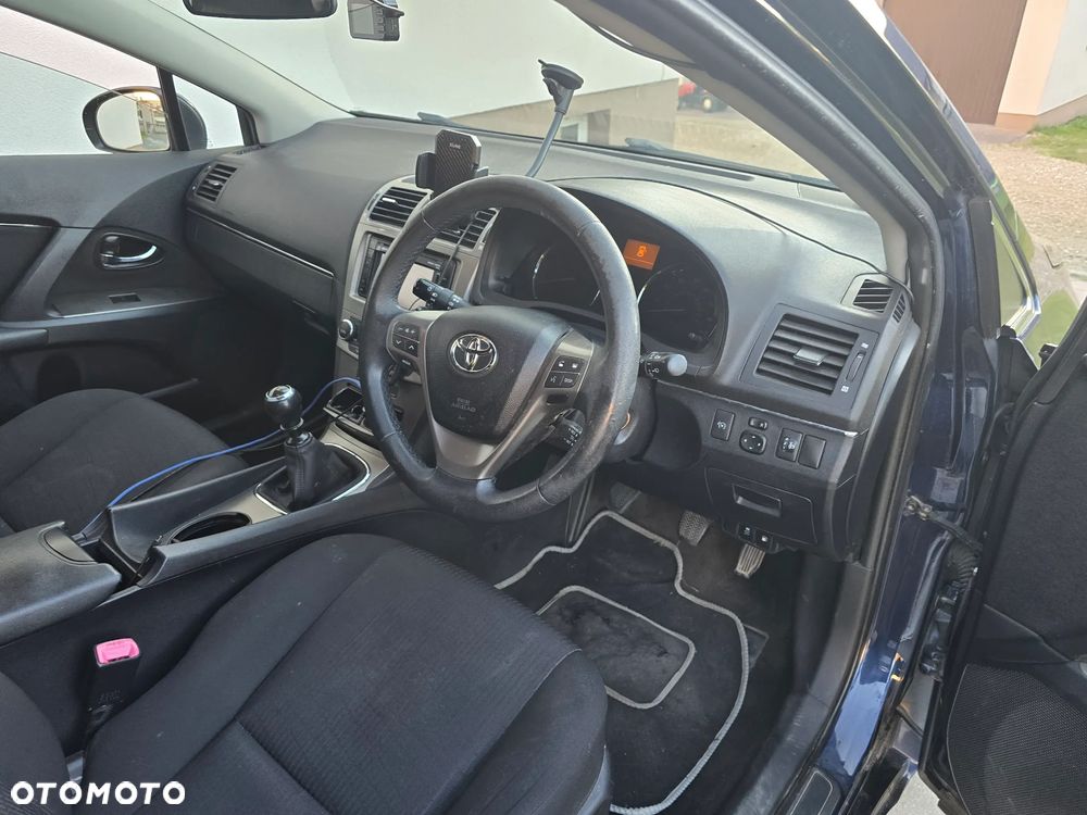 Toyota Avensis 1.8 Executive - 5