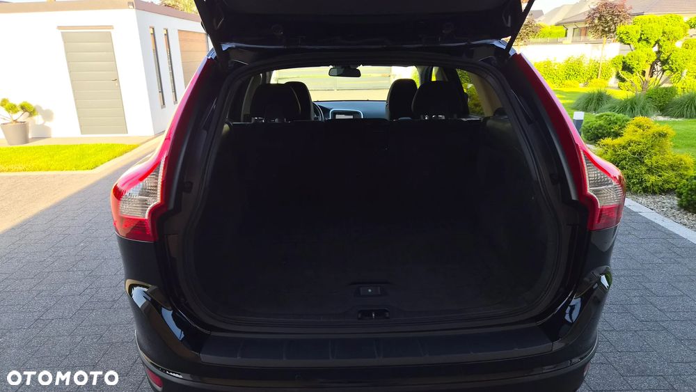 Volvo XC 60 D4 Momentum - 34