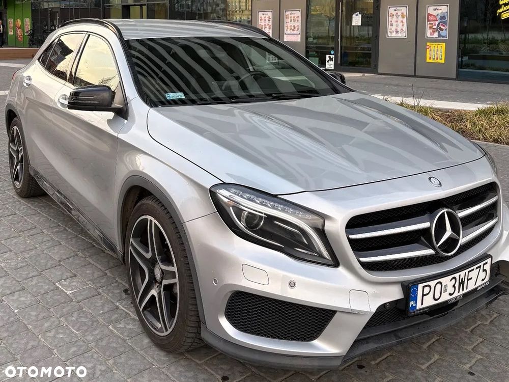 Mercedes-Benz GLA 200 7G-DCT AMG Line - 1