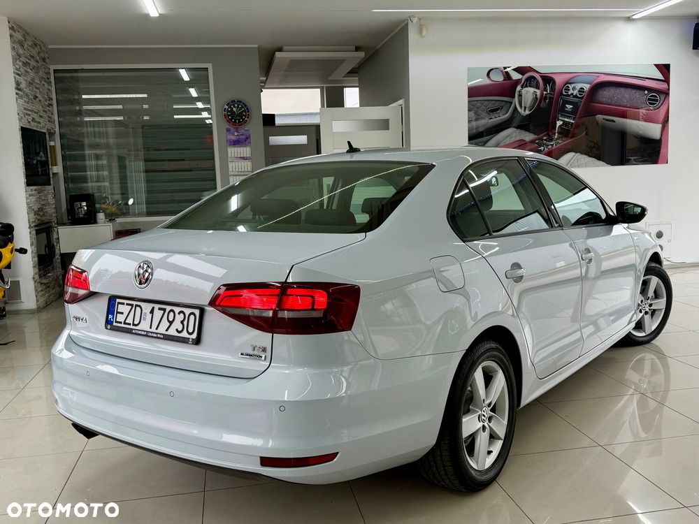 Volkswagen Jetta 2017 photo 4