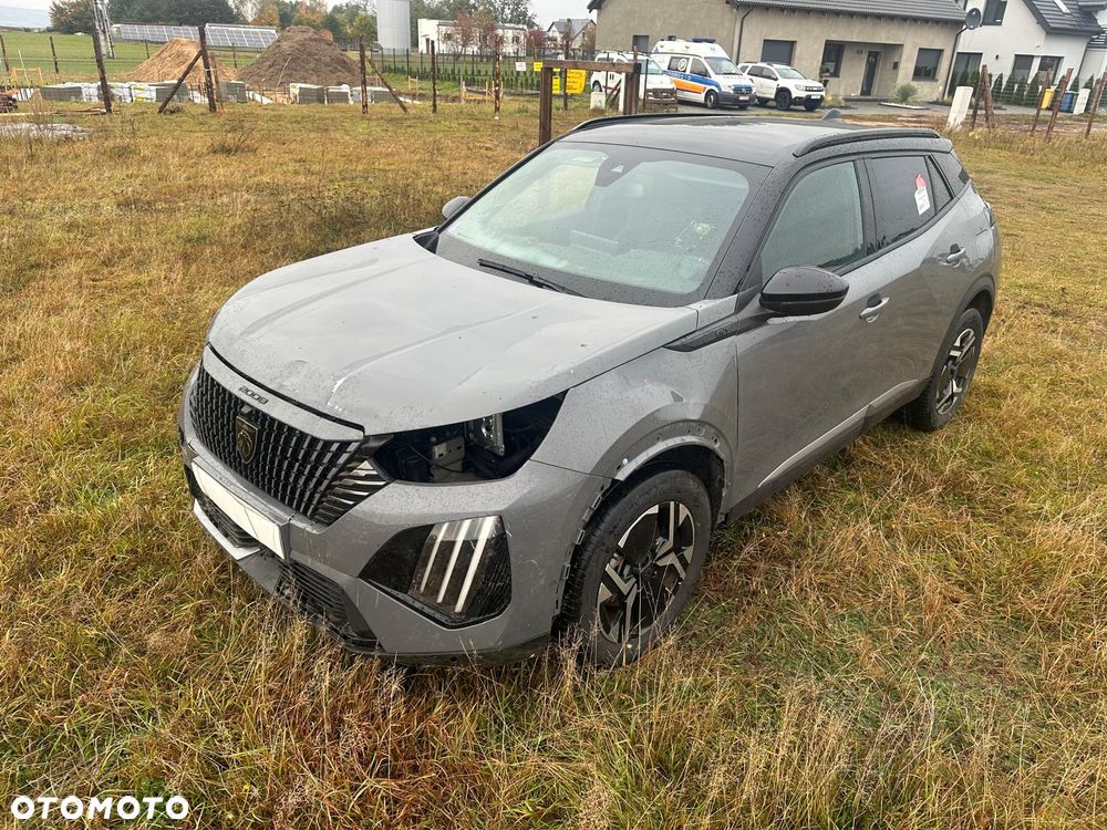 Peugeot 2008 Hybrid 136 e-DSC GT - 32