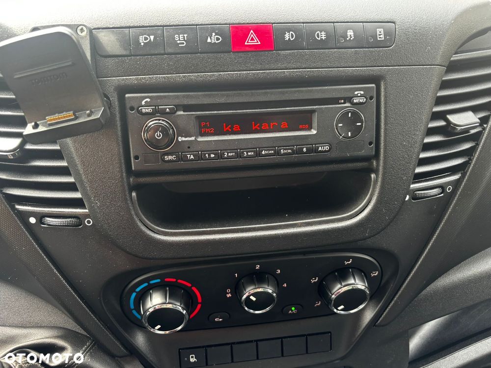 Iveco Daily 35C15 Hakówka Chłodnia Hakowa 3.0 - 17