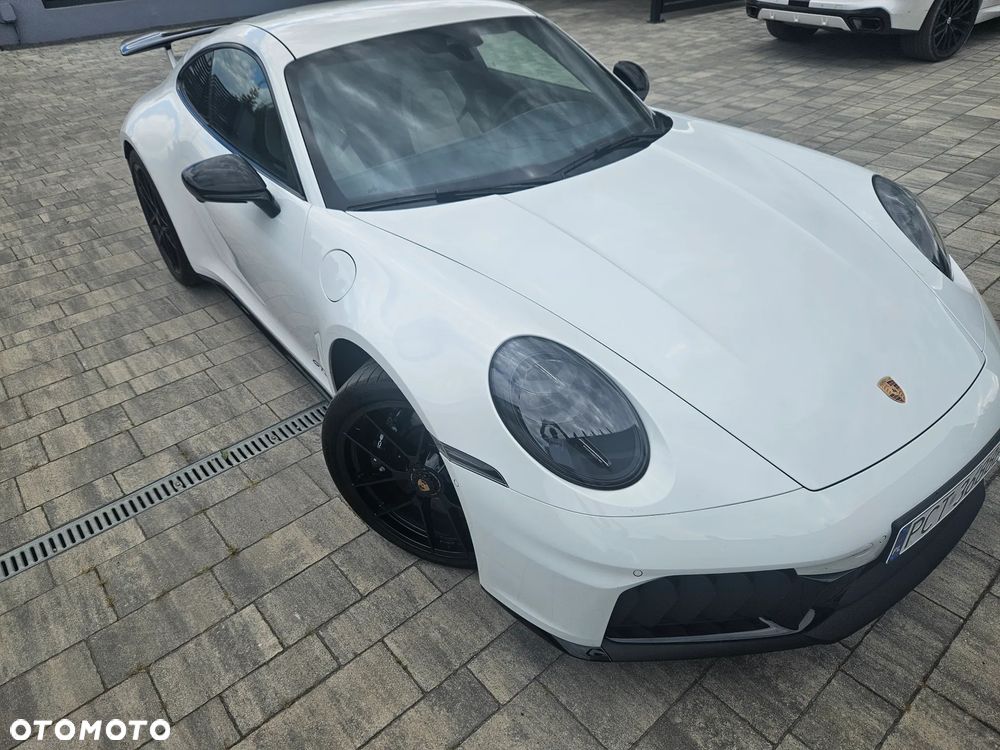 Porsche 911 Carrera T-Hybrid 4 GTS - 3