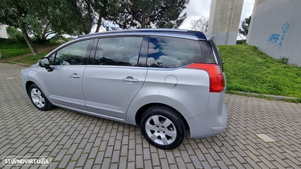 Peugeot 5008 1.6 HDi 7L Allure J17 - 5