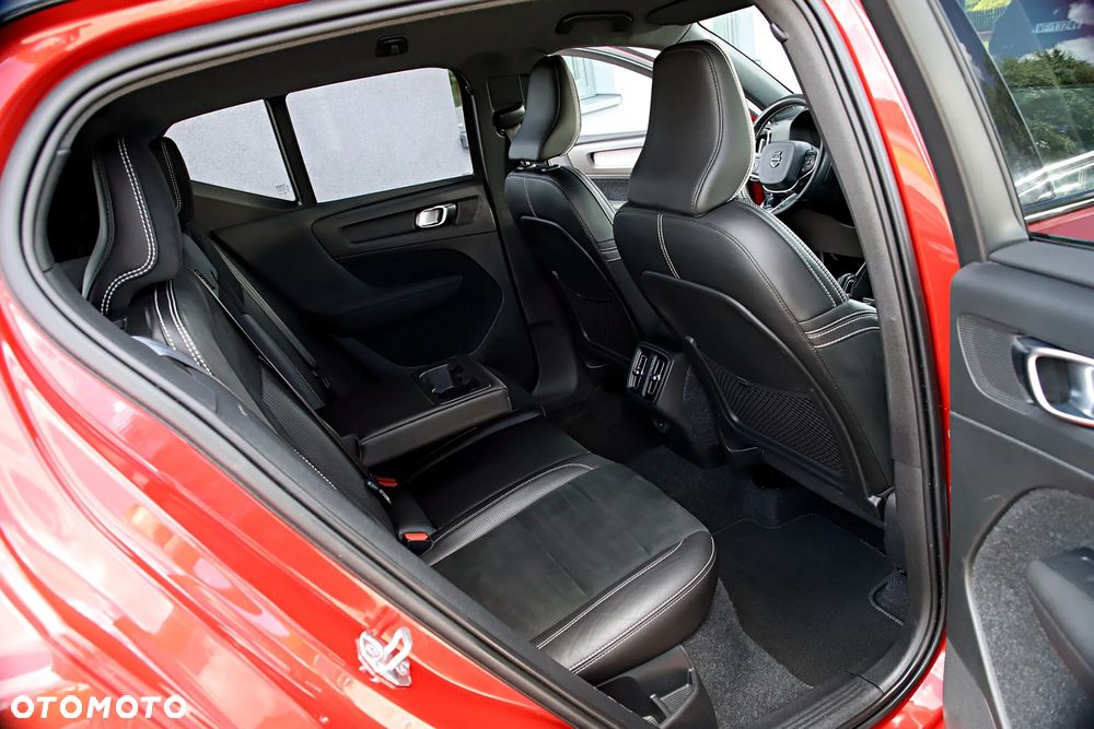 Volvo XC 40 T4 AWD R-Design - 30