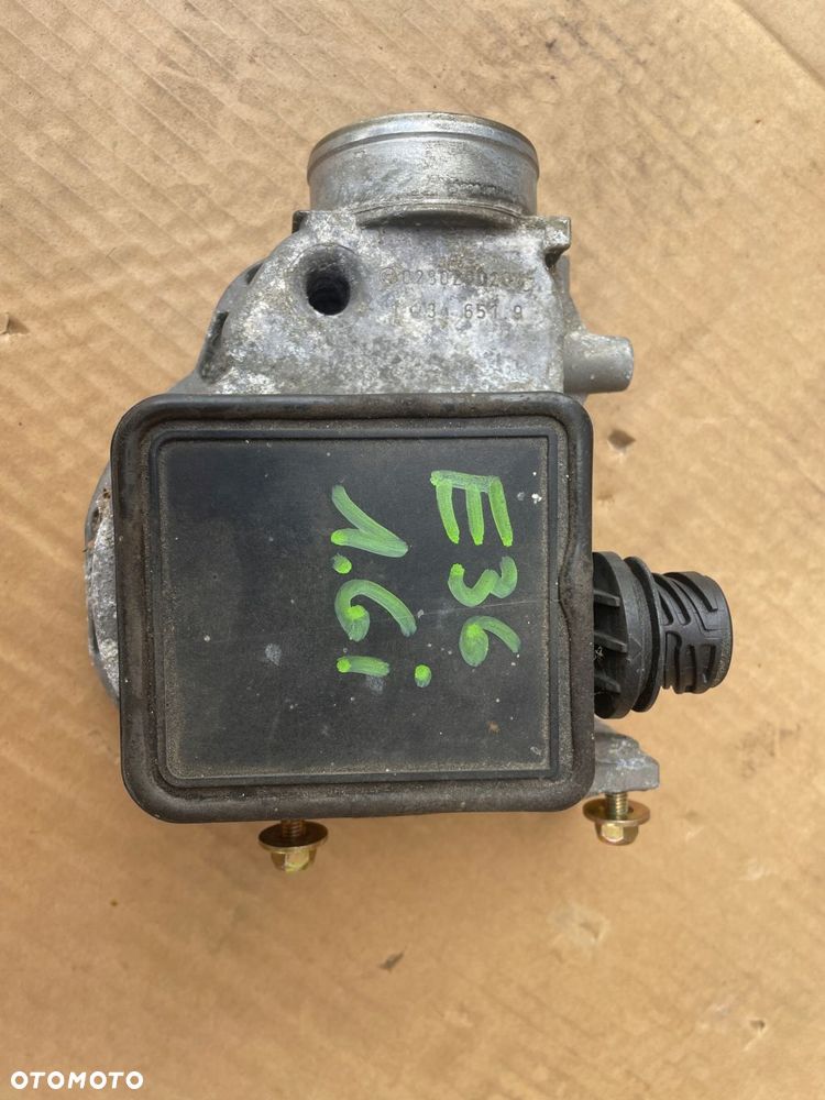 przepływomierz powietrza bmw e36 1.6 316 i m43 1734651 - 1