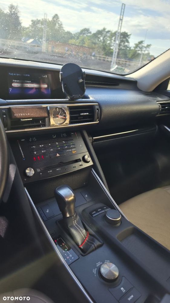 Lexus IS 200t Comfort - 18