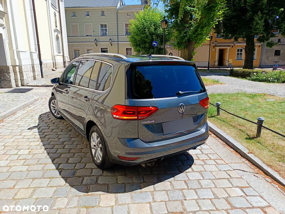 Volkswagen Touran 2.0 TDI BMT Highline DSG - 25