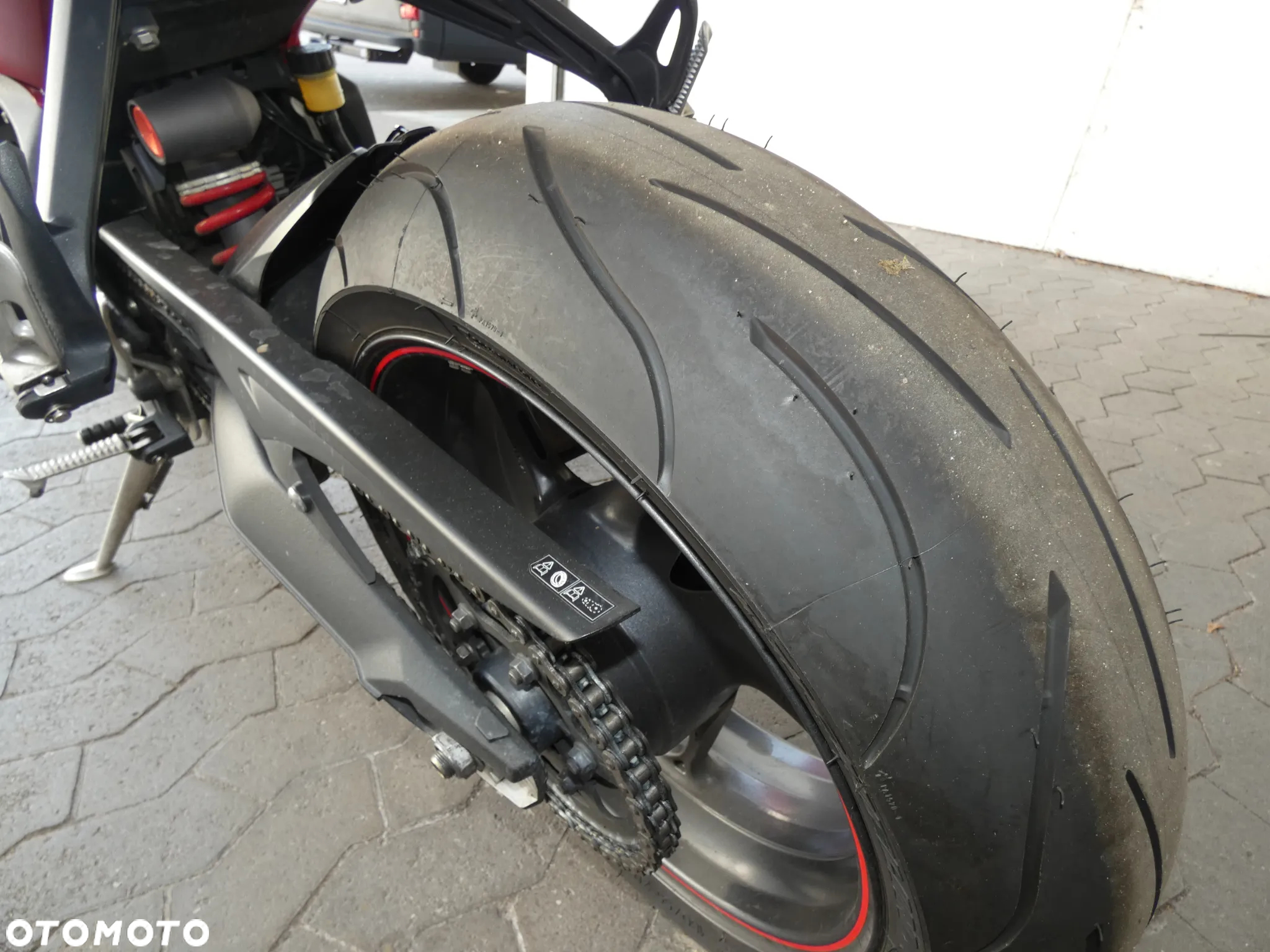 Triumph Street Triple - 13