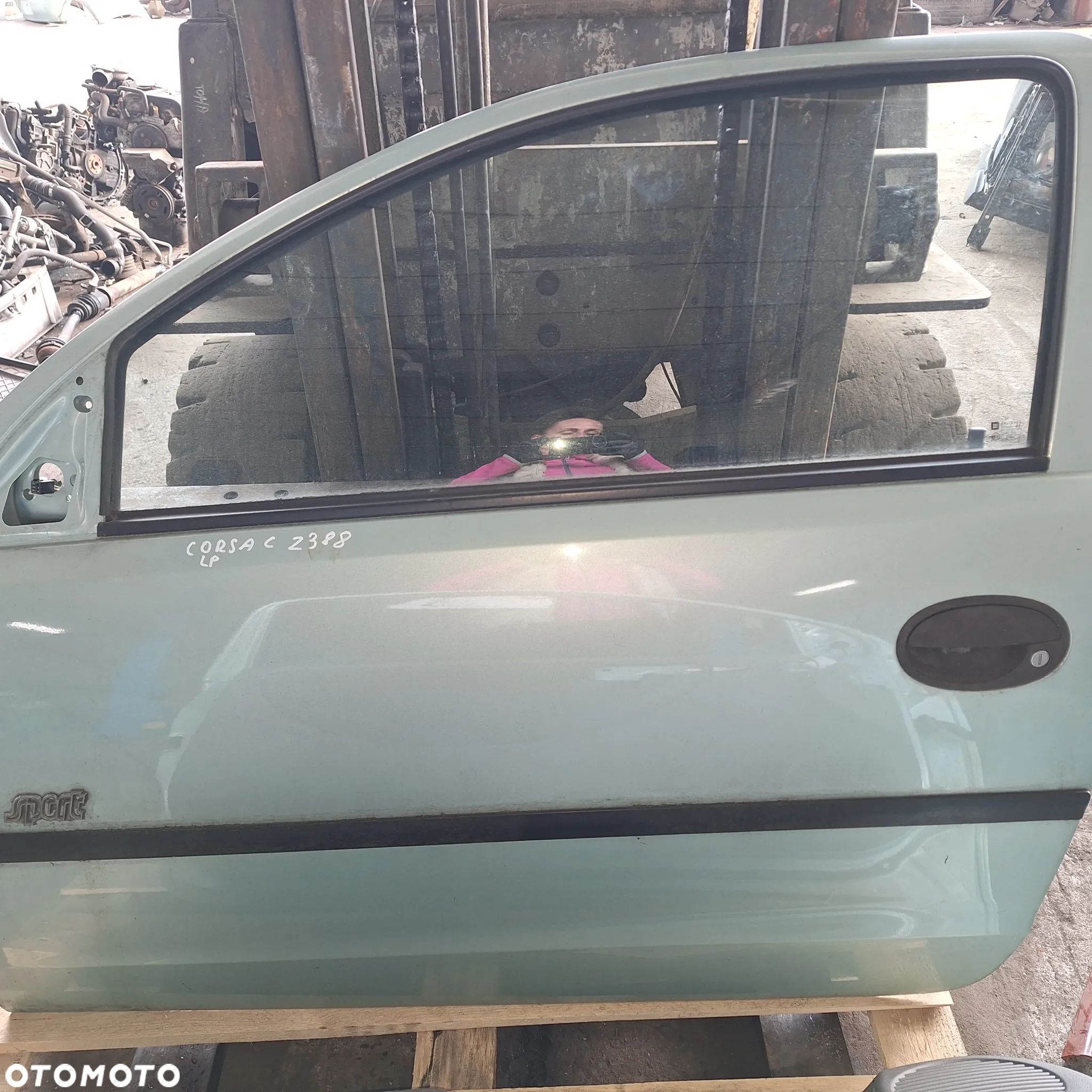 DRZWI LEWE  CORSA C 3DRZWI Z388 - 1