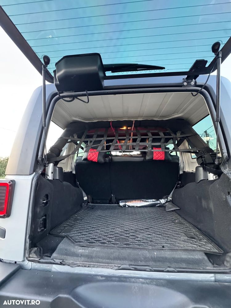 Jeep Wrangler - 15