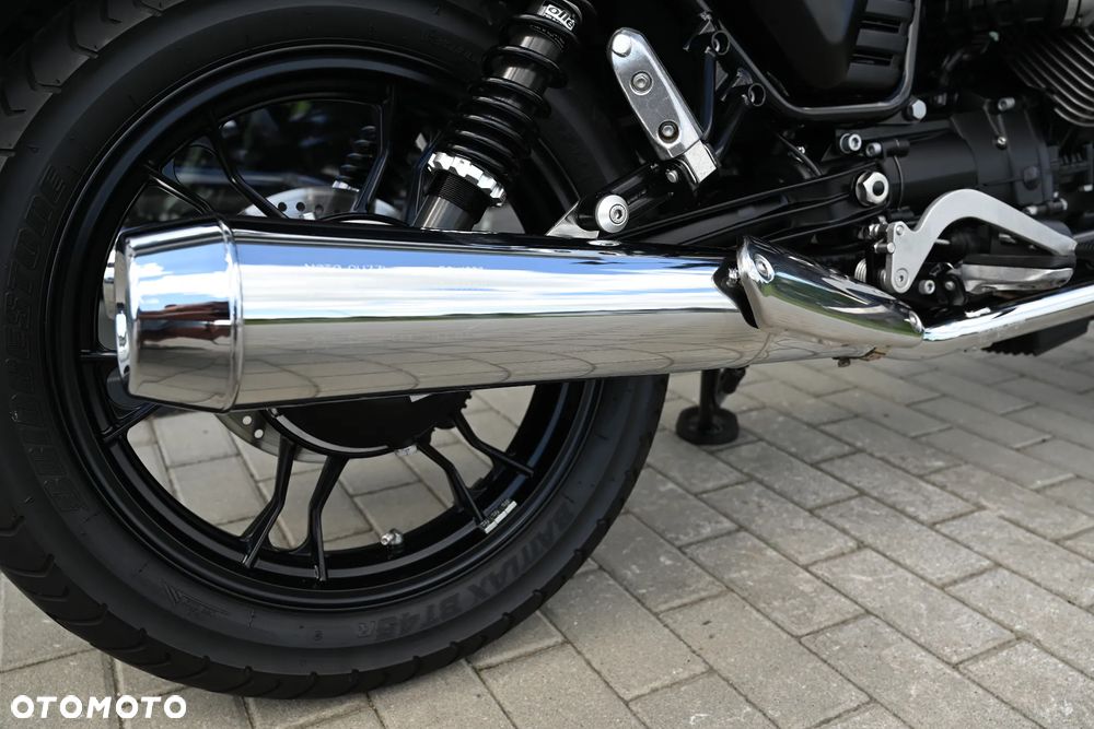 Moto Guzzi V7 - 36