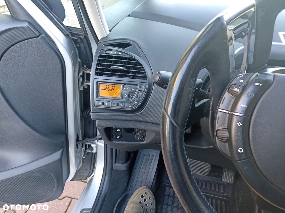 Citroën C4 Picasso - 8