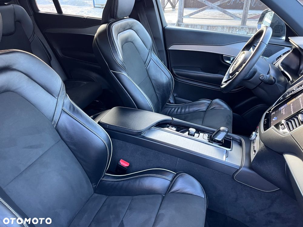 Volvo XC 90 B5 D AWD Ultimate Dark - 18