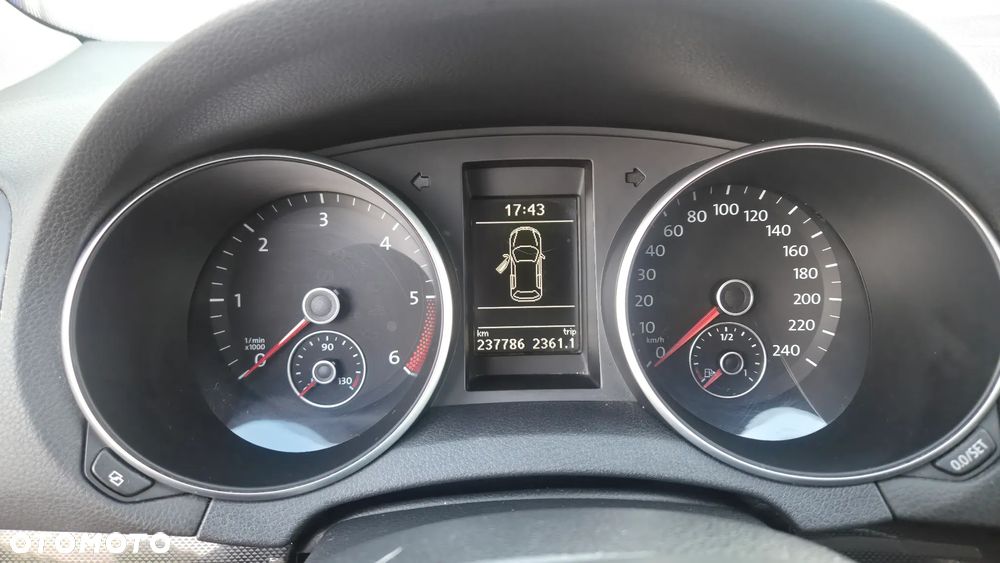 Volkswagen Golf 1.6 TDI BlueMot Trendline DSG - 9