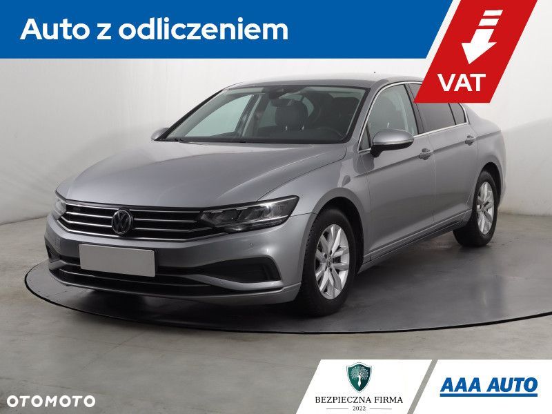 Volkswagen Passat - 2
