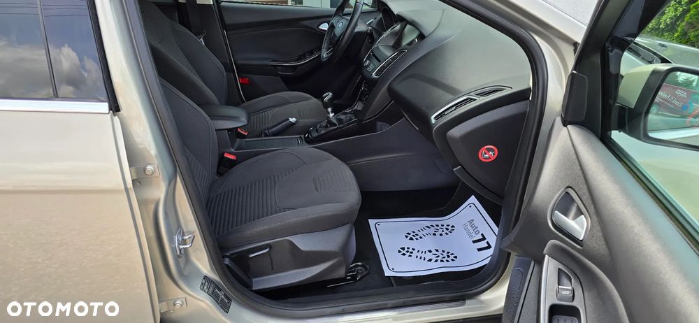 Ford Focus 1.5 EcoBoost Titanium ASS - 24