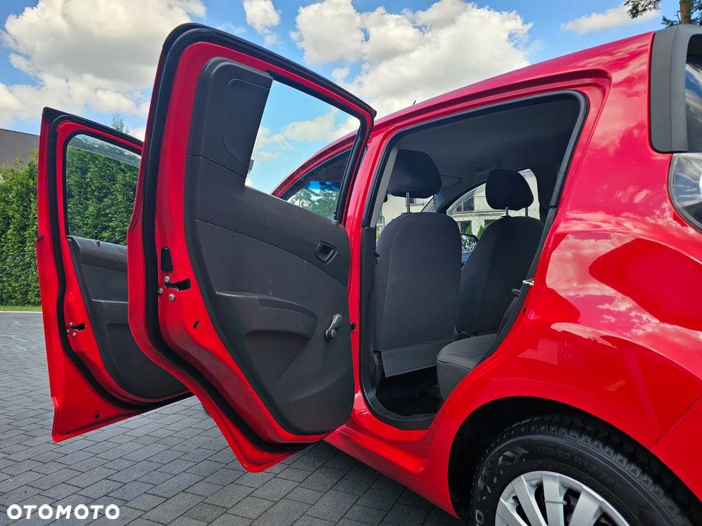 Chevrolet Spark 1.0 LS - 35