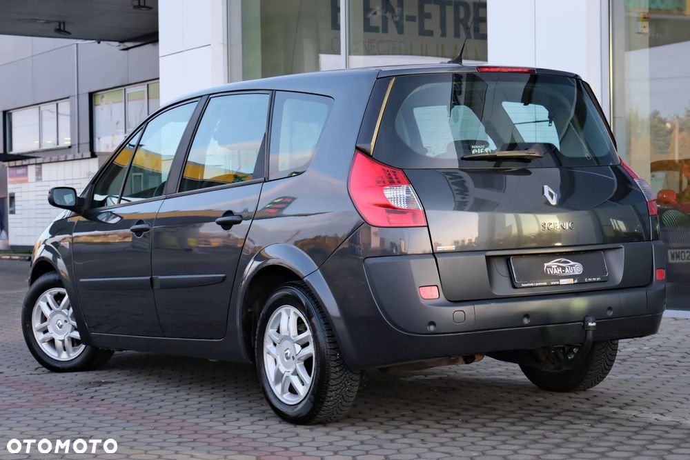 Renault Scenic 2.0 16V Privilege - 13