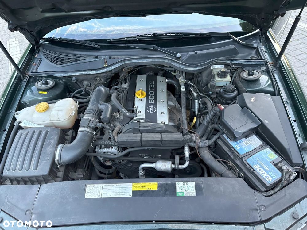 Opel Omega 2.2 Elegance - 28