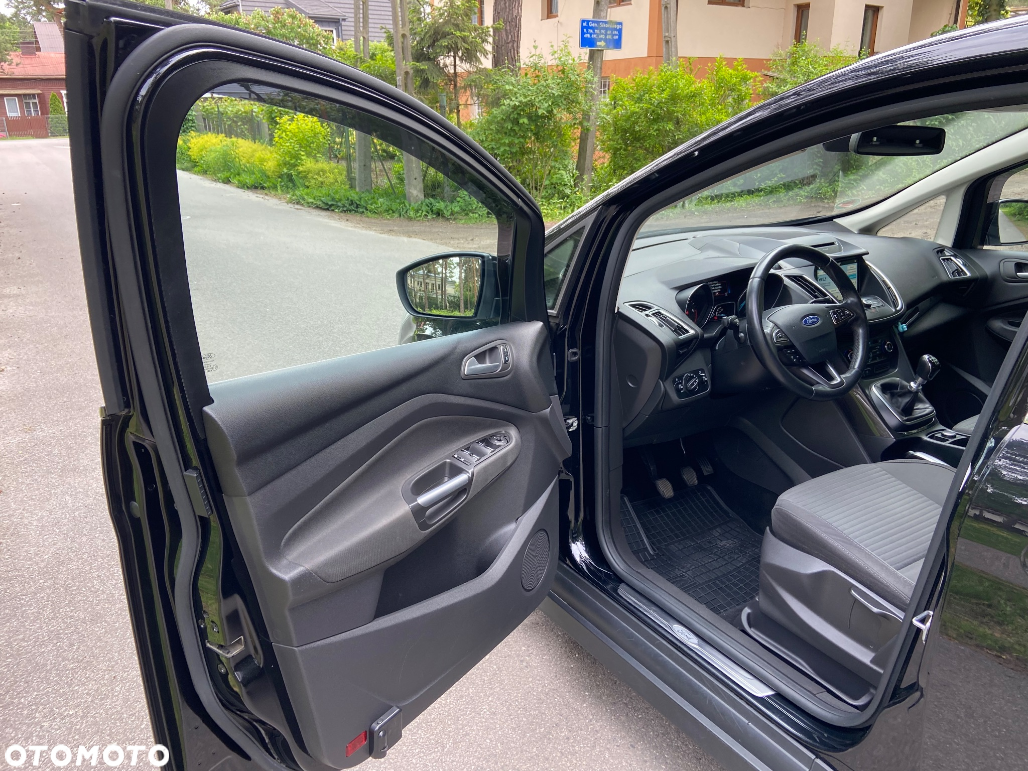 Ford Grand C-MAX - 12
