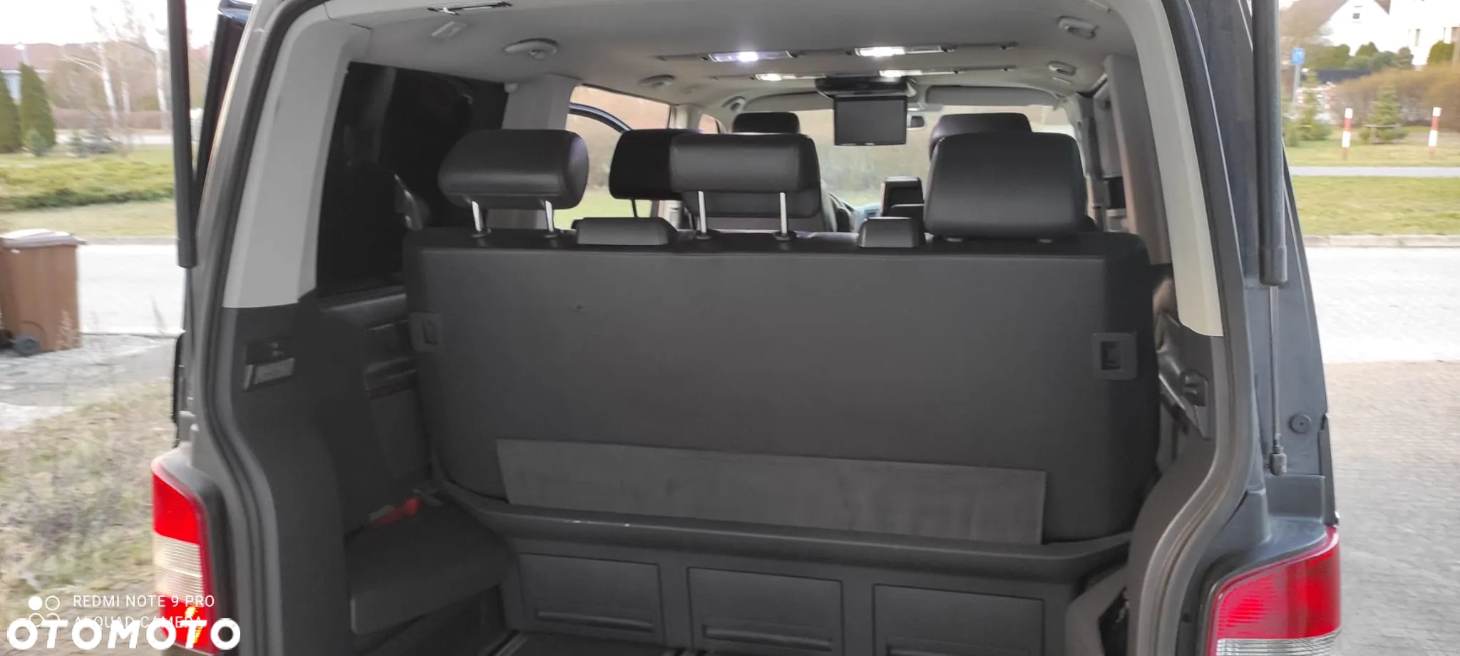 Volkswagen Multivan - 19