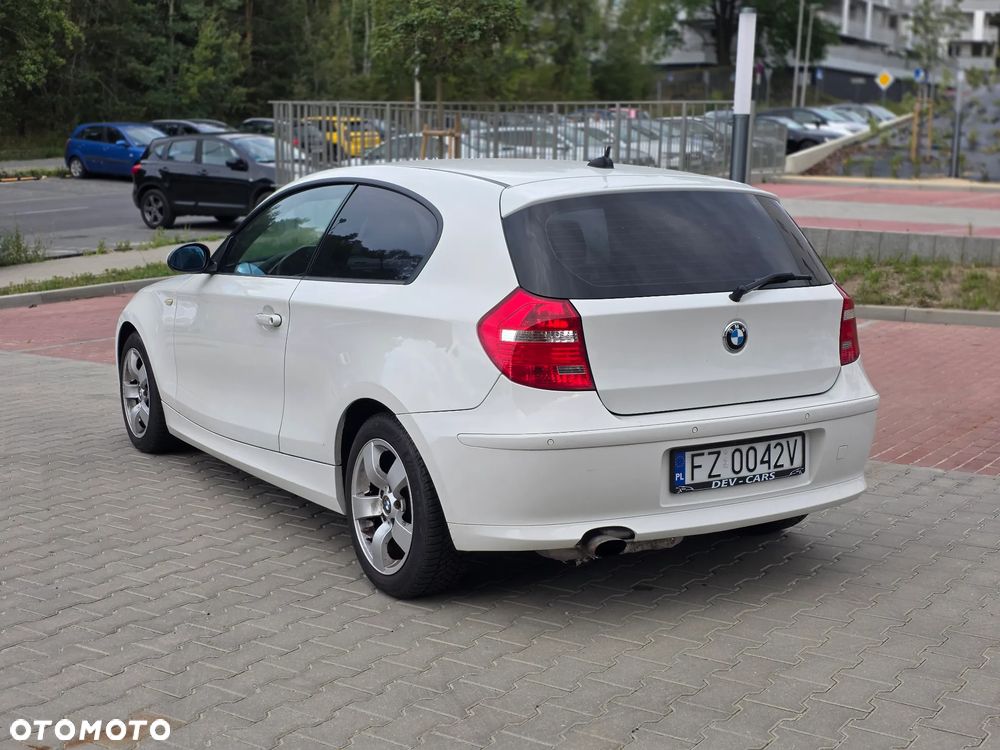 BMW Seria 1 118i Edition Sport - 6