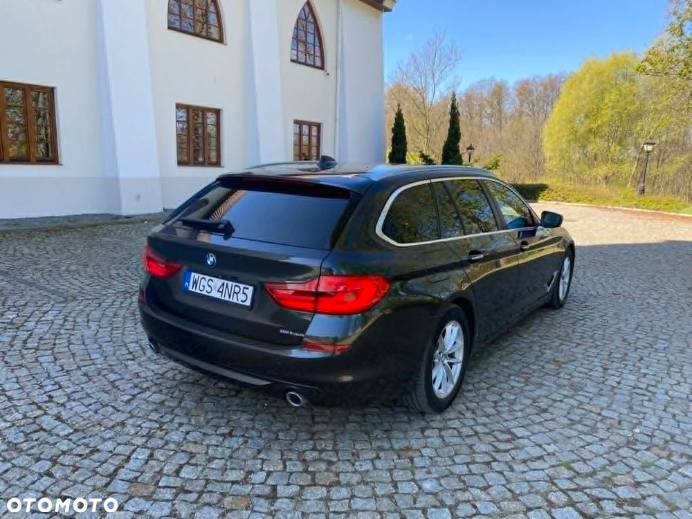 BMW Seria 5 520d Luxury Line - 4
