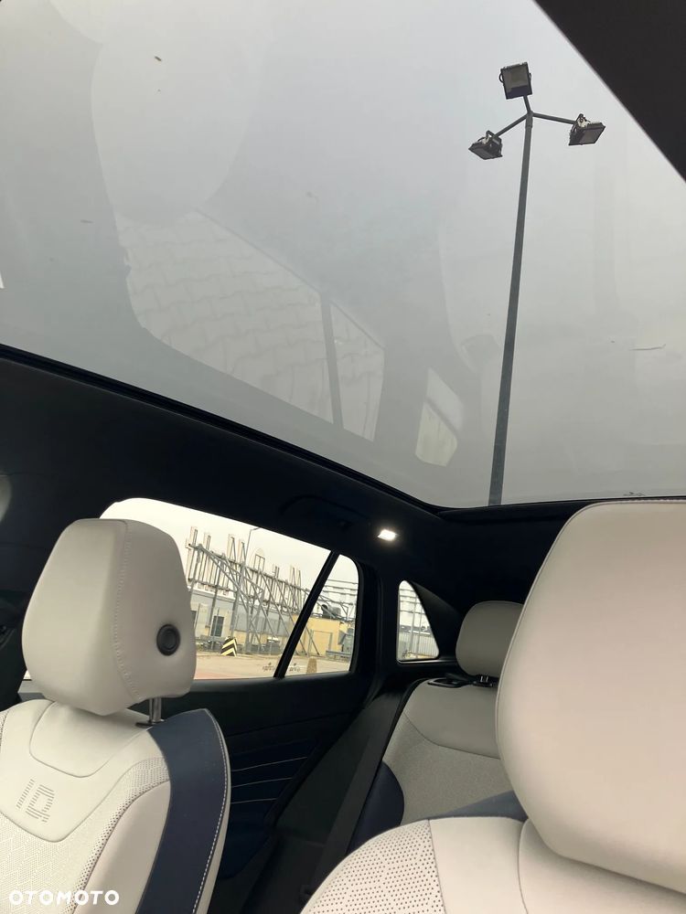 Volkswagen ID.4 - 17