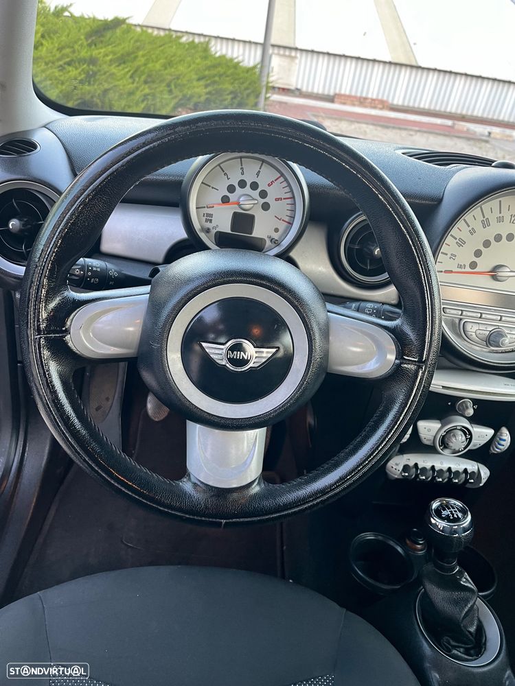 MINI 3 Portas Cooper D - 11