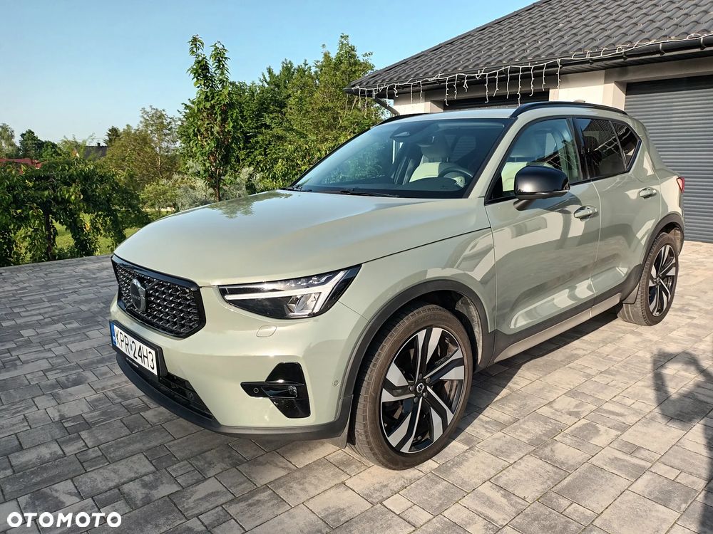 Volvo XC 40 B4 Plus Dark - 1