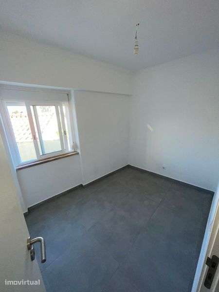 Apartamento t2 totalmente remodelado com terraco - Grande imagem: 3/9