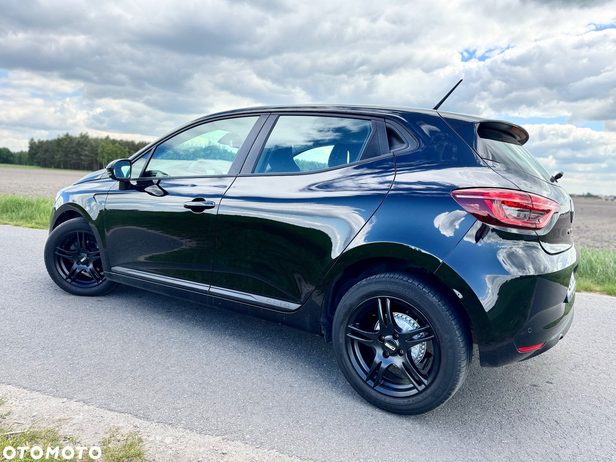 Renault Clio TCe 90 EVOLUTION - 11