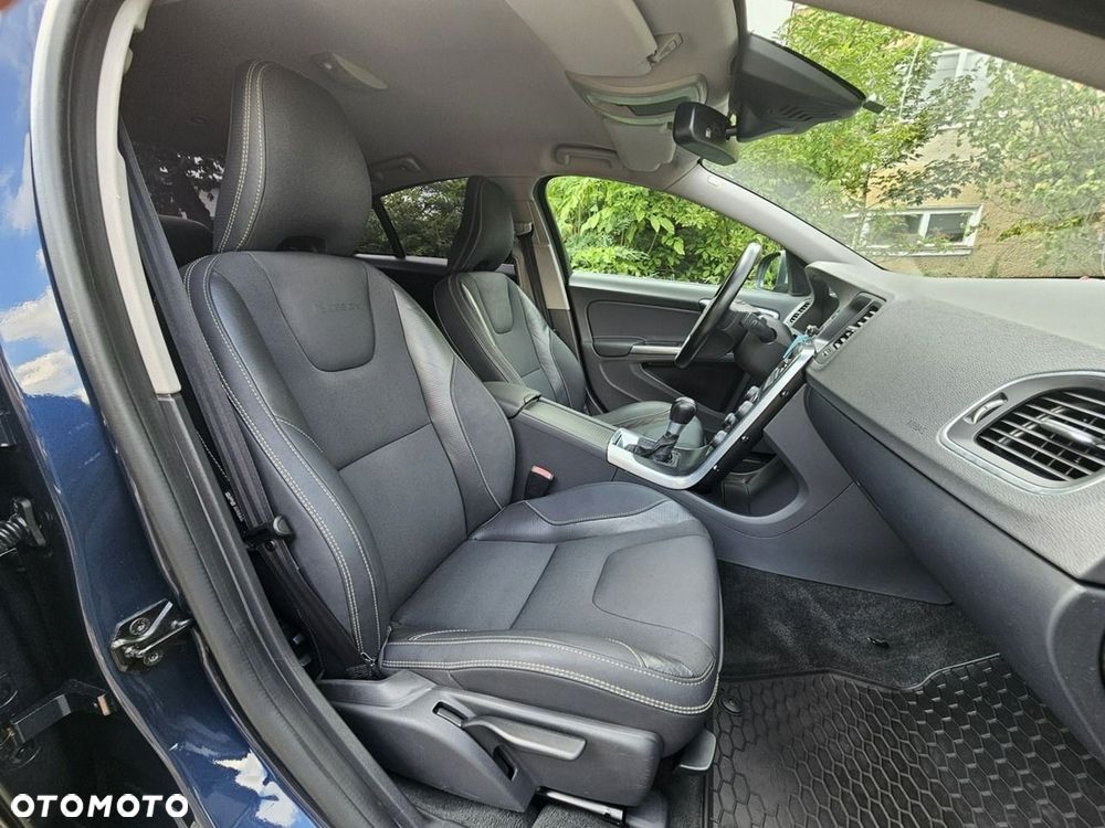 Volvo S60 D2 R-Design Momentum - 16