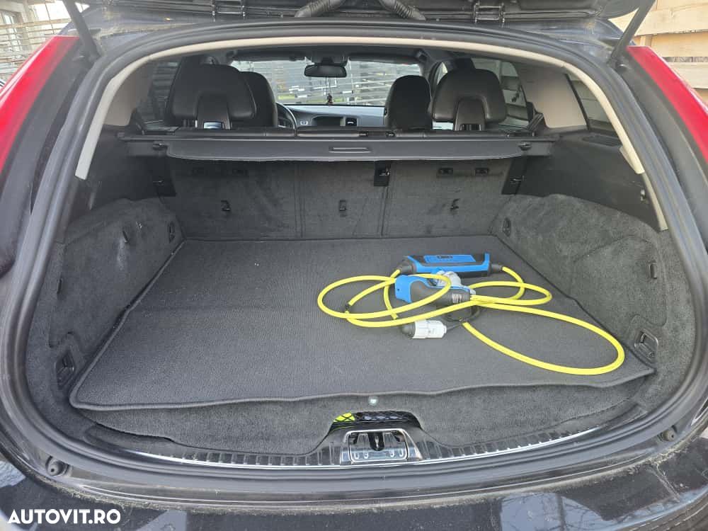 Volvo V60 D6 Plug-In-Hybrid AWD Geartronic Summum - 7