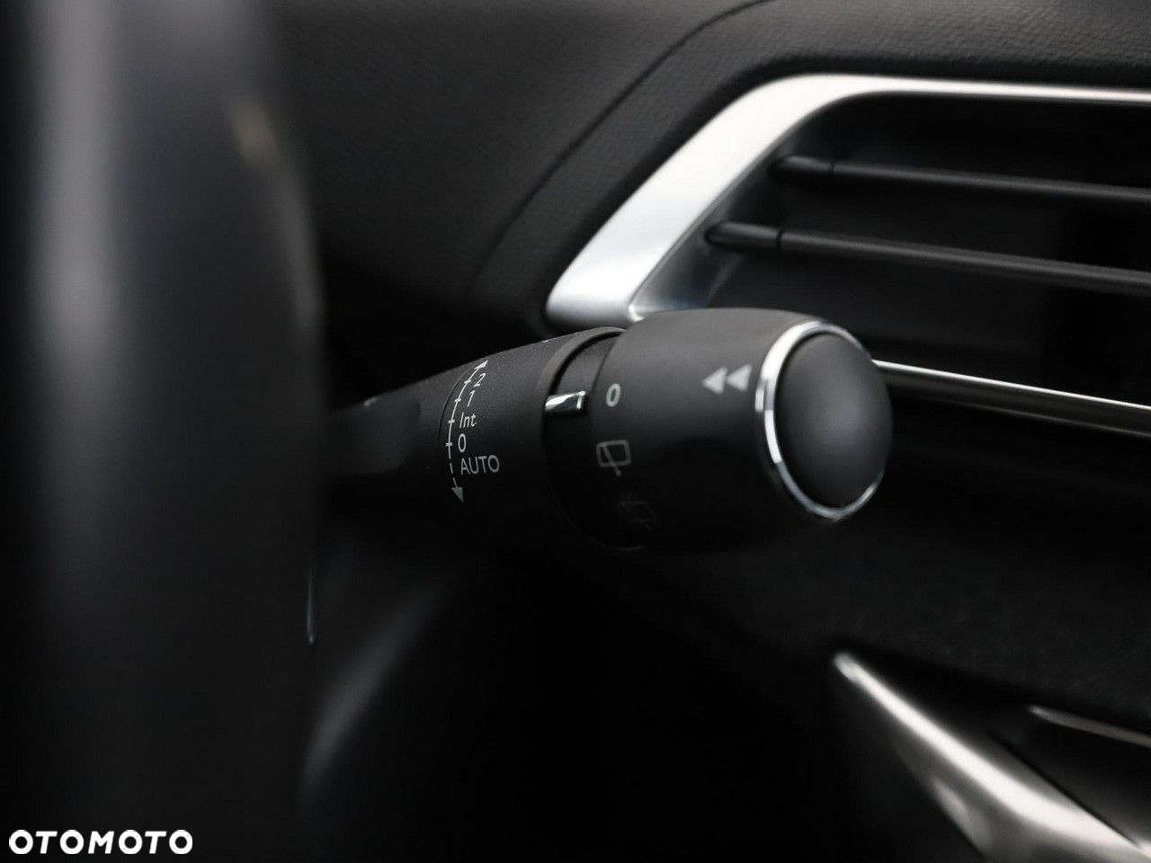 Peugeot 3008 1.2 PureTech Allure Pack S&S EAT8 - 37