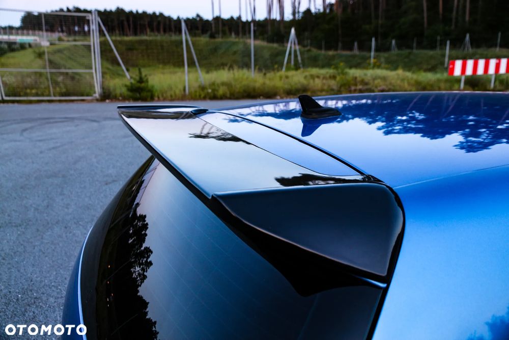 Volkswagen Golf - 37