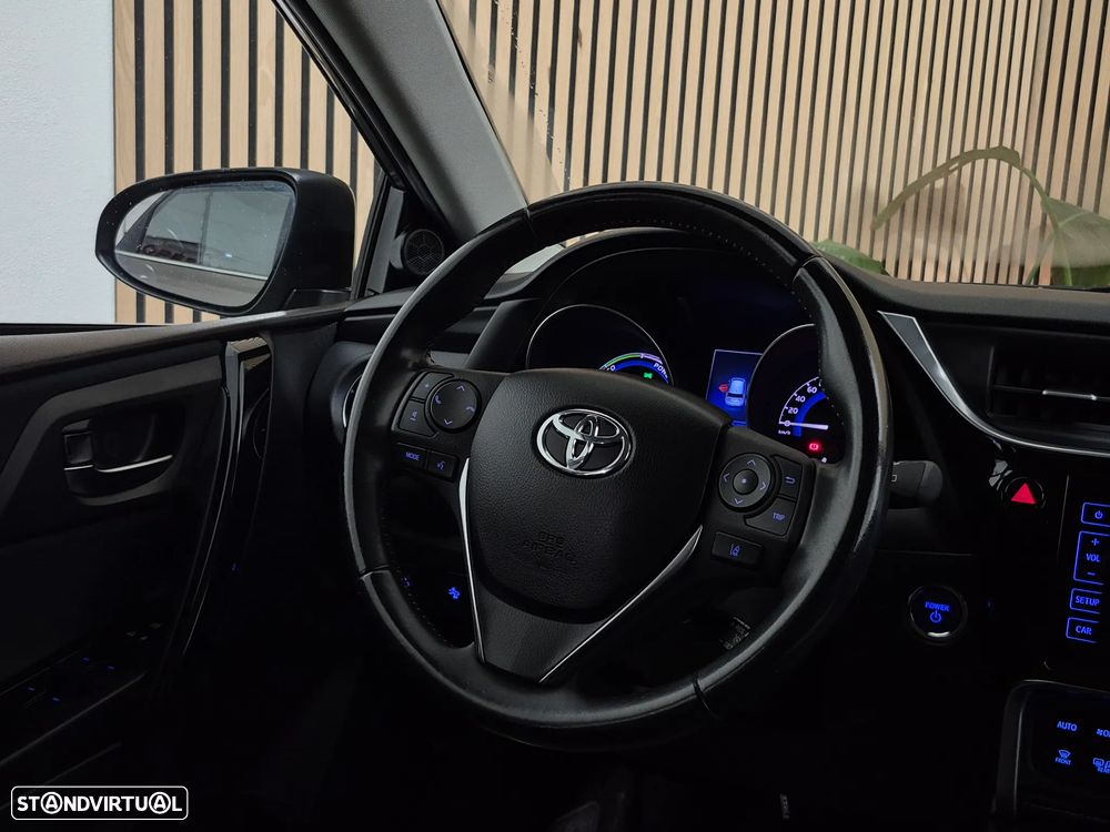 Toyota Auris 1.8 HSD Exclusive - 31