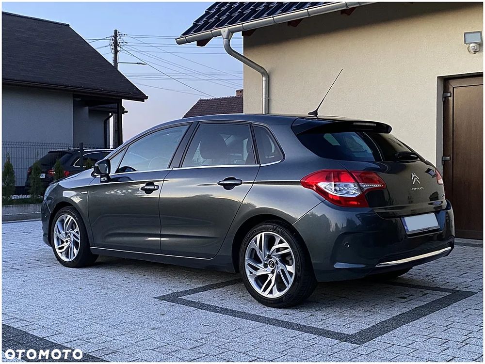 Citroën C4 1.6 HDi Exclusive - 6
