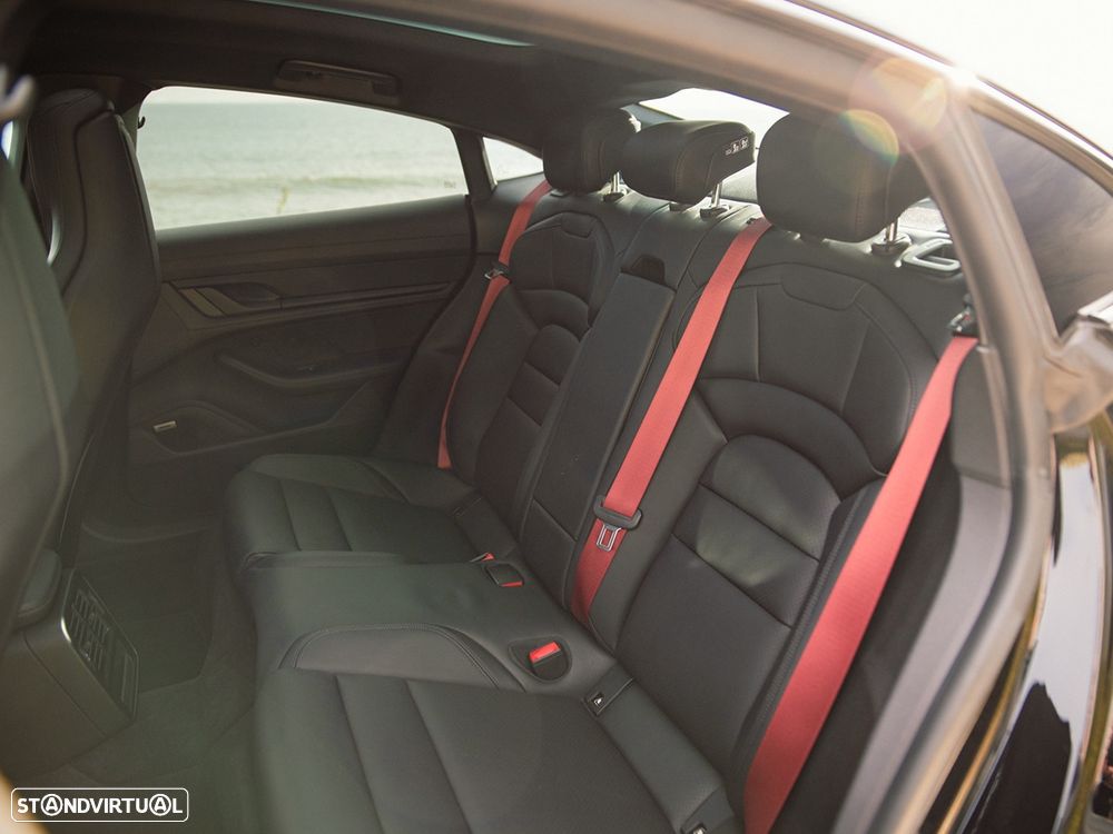 Porsche Taycan Bateria Performance Plus - 9