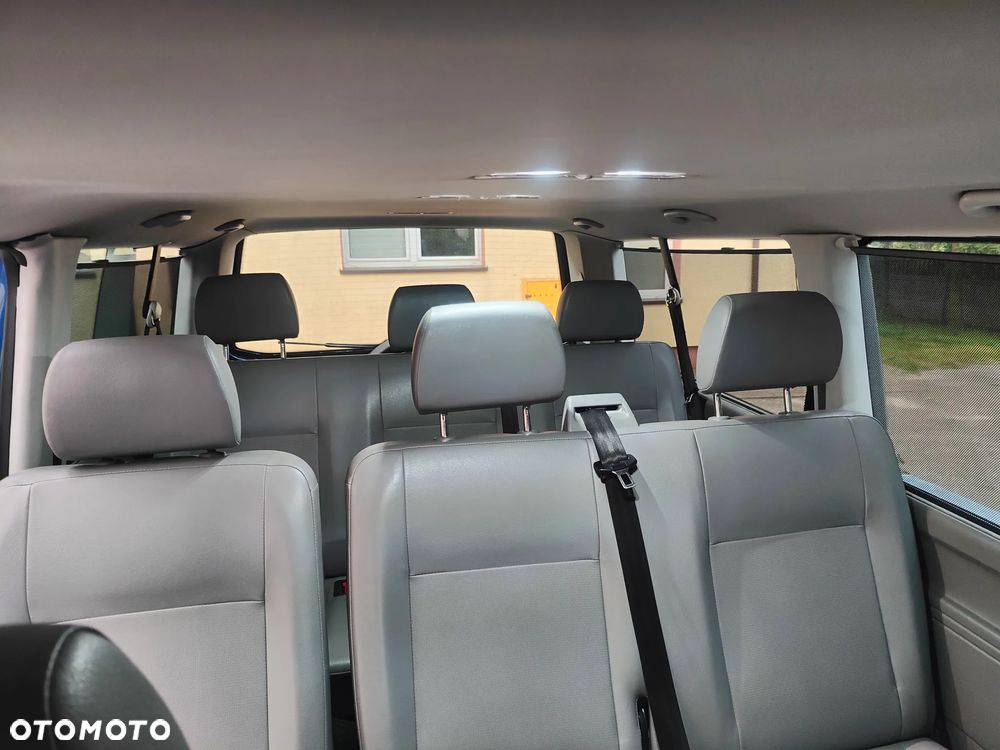 Volkswagen Caravelle - 18