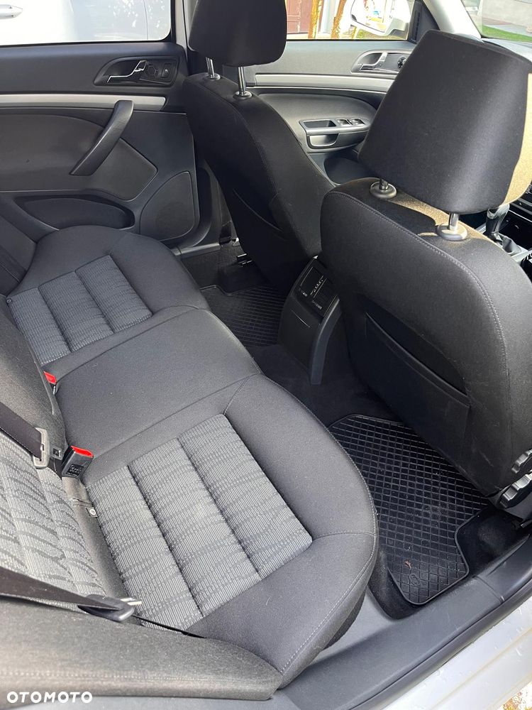 Skoda Octavia 2.0 TDI DPF Elegance - 11