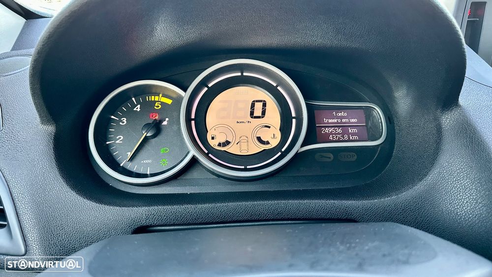 Renault Mégane Sport Tourer dCi 90 FAP Expression - 21