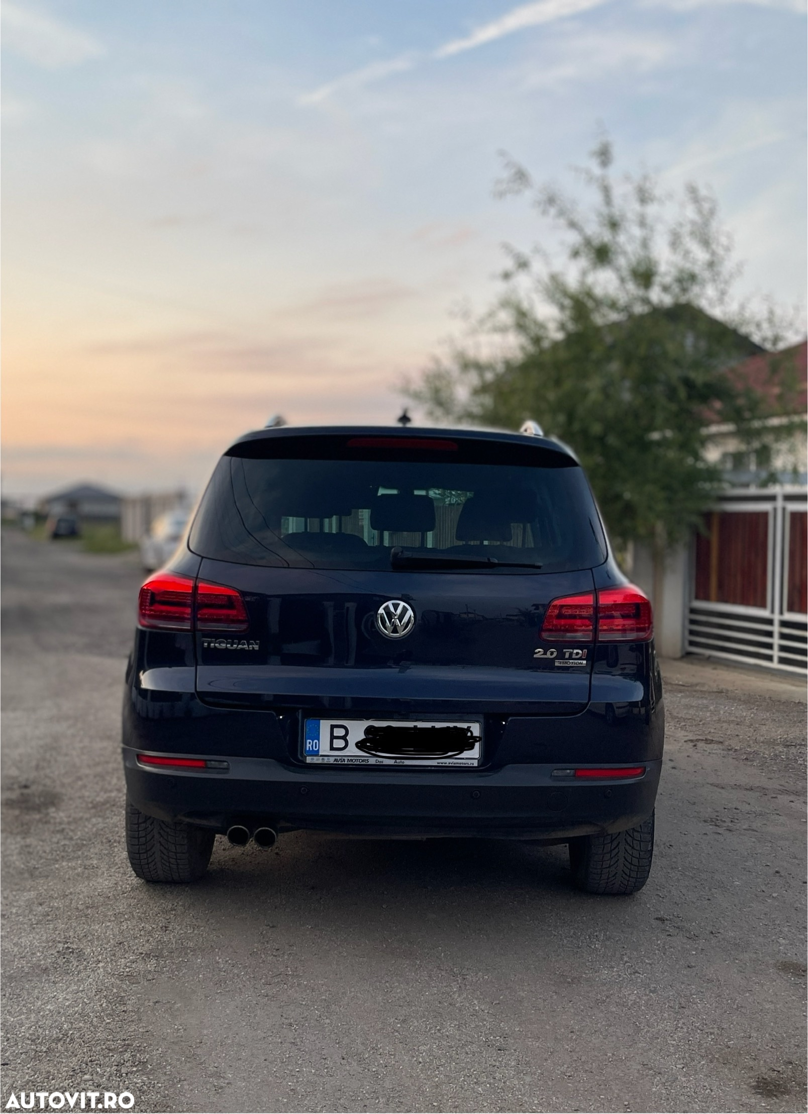 Volkswagen Tiguan 2.0 TDI DPF 4Motion BlueMotion Technology DSG Lounge Sport & Style - 14