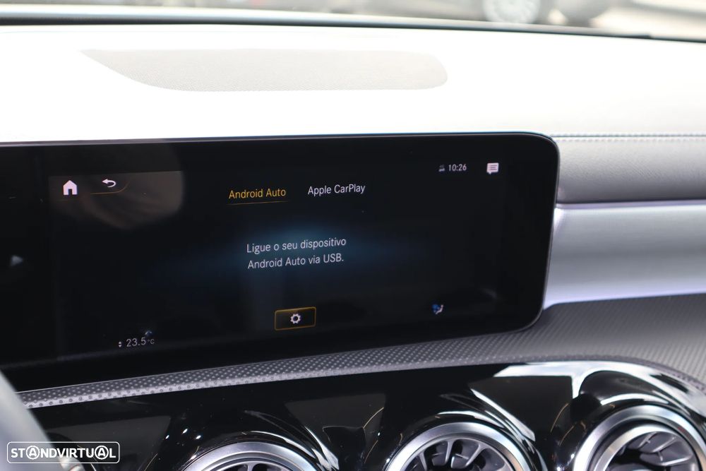 Mercedes-Benz A 250 e 8G-DCT AMG Line - 23