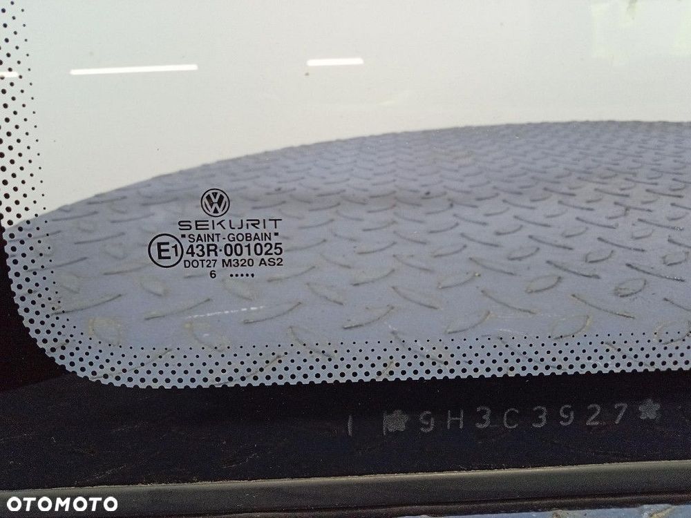VW TRANSPORTER T4 SZYBA DRZWI PRZESUWNYCH TYŁ PRAWA TYLNA 1996 - 2