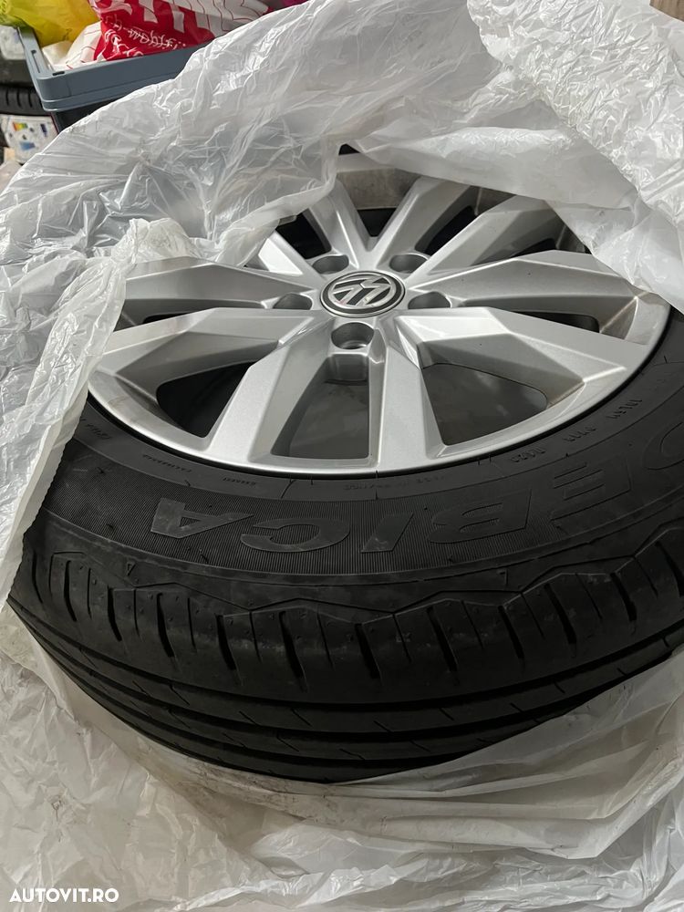 Volkswagen Passat 2.0 TDI SCR DSG Business - 8