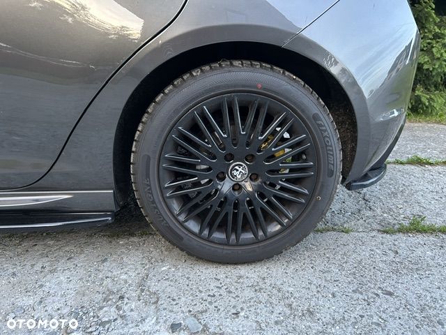 Alfa Romeo Giulietta 2.0 JTDM Distinctive - 12